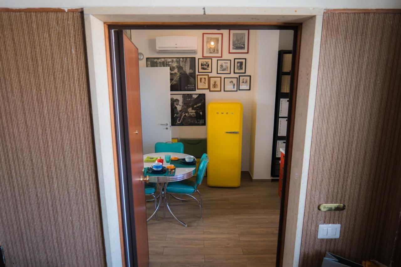 Hollywood Apartment Near Station With Parking Bari Extérieur photo